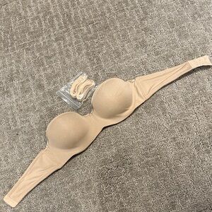 Nature 32B satin strapless bra with attachable straps